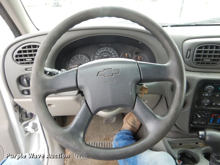 image for item DF3044 2003 Chevrolet TrailBlazer LS  SUV