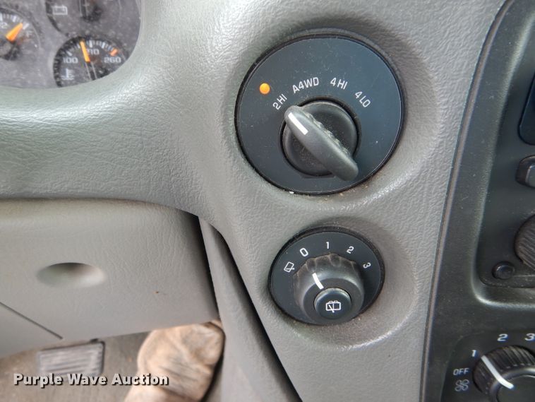 image for item DF3044 2003 Chevrolet TrailBlazer LS  SUV