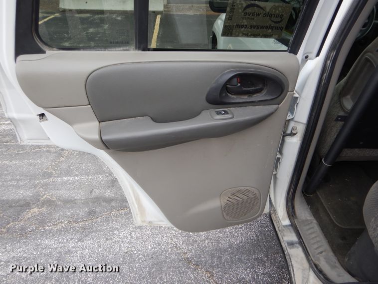 image for item DF3044 2003 Chevrolet TrailBlazer LS  SUV