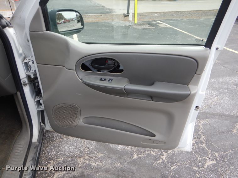 image for item DF3044 2003 Chevrolet TrailBlazer LS  SUV