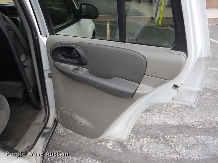 image for item DF3044 2003 Chevrolet TrailBlazer LS  SUV