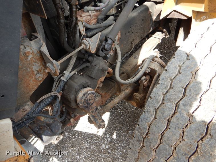 image for item DF3045 2002 International 4900 dump truck