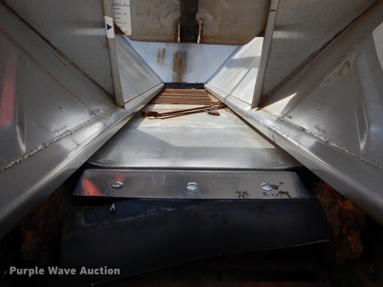 image for item DF3045 2002 International 4900 dump truck