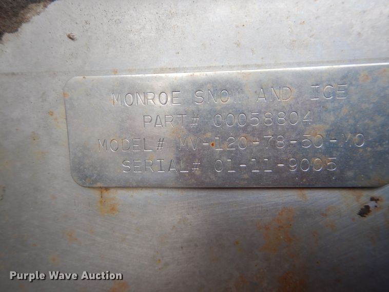 image for item DF3045 2002 International 4900 dump truck