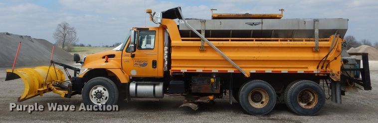 image for item DF3046 2006 International 7400 dump truck