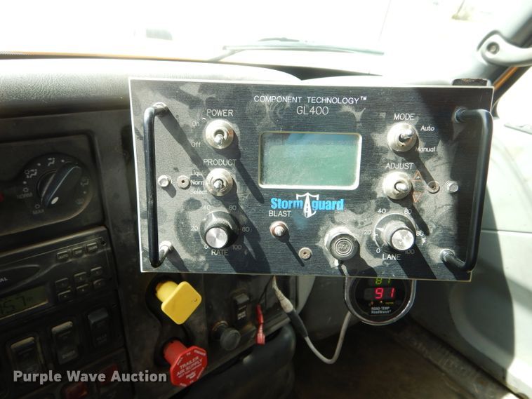 image for item DF3046 2006 International 7400 dump truck