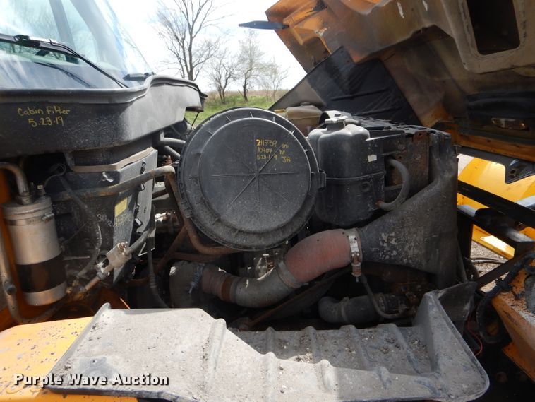image for item DF3046 2006 International 7400 dump truck