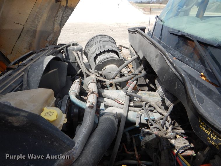 image for item DF3046 2006 International 7400 dump truck