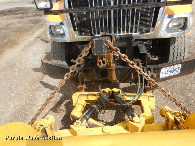 image for item DF3046 2006 International 7400 dump truck