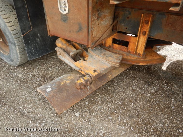 image for item DF3046 2006 International 7400 dump truck