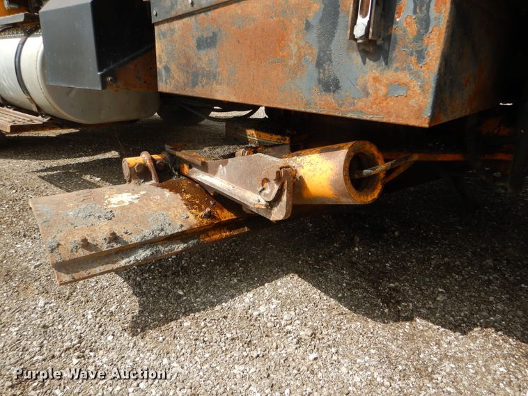 image for item DF3046 2006 International 7400 dump truck