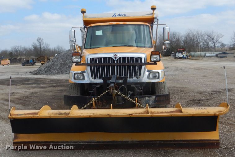 image for item DF3047 2006 International 7400 dump truck