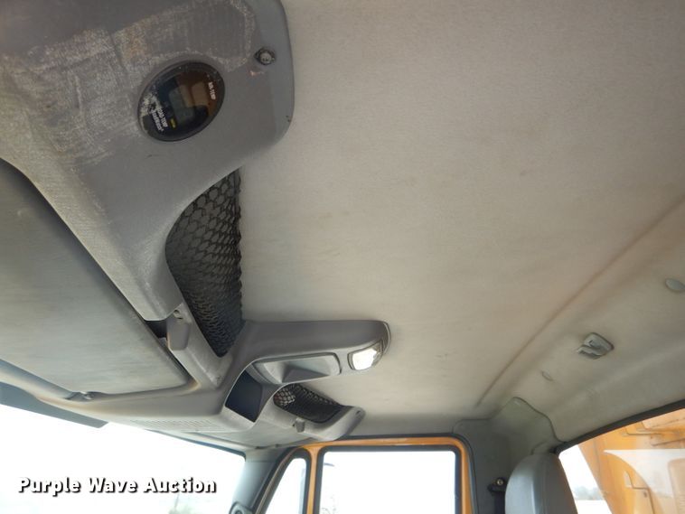 image for item DF3047 2006 International 7400 dump truck