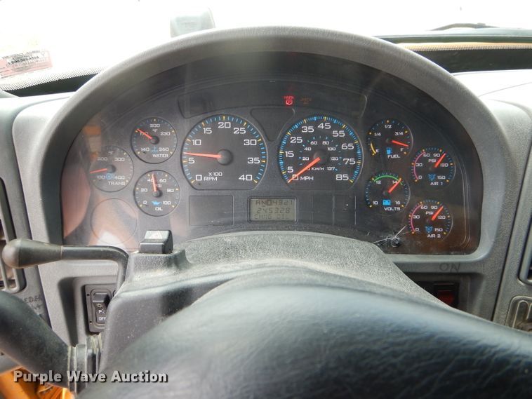 image for item DF3047 2006 International 7400 dump truck