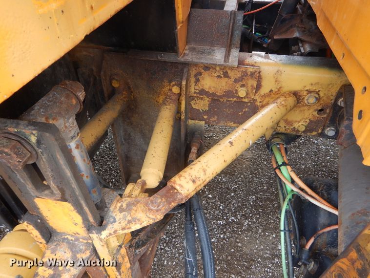 image for item DF3047 2006 International 7400 dump truck