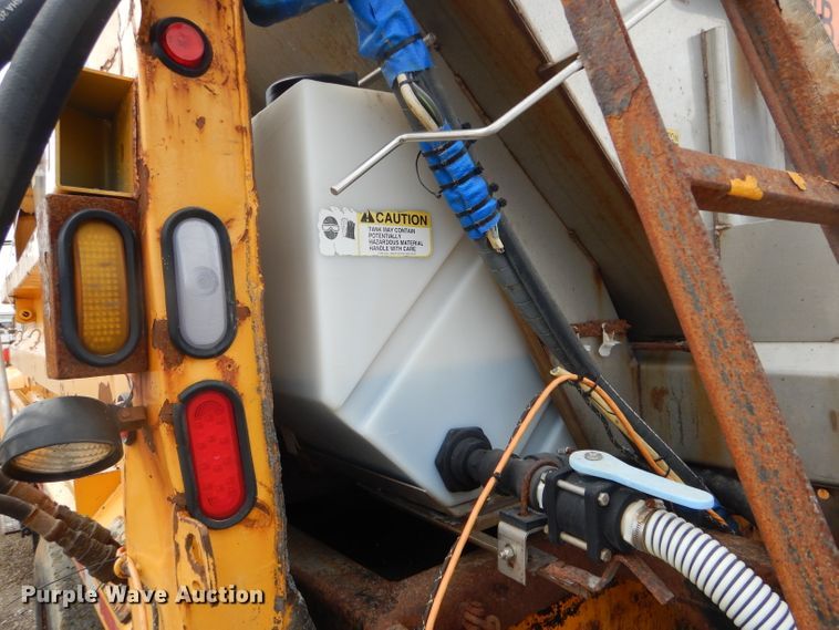 image for item DF3047 2006 International 7400 dump truck