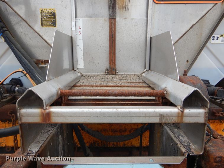 image for item DF3047 2006 International 7400 dump truck