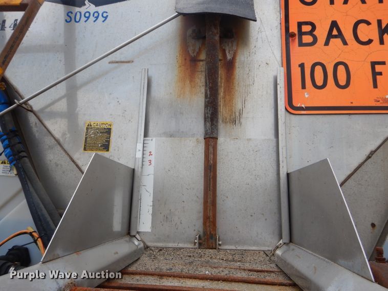 image for item DF3047 2006 International 7400 dump truck