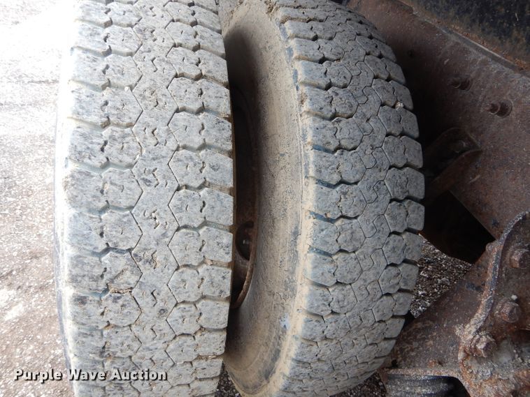 image for item DF3047 2006 International 7400 dump truck