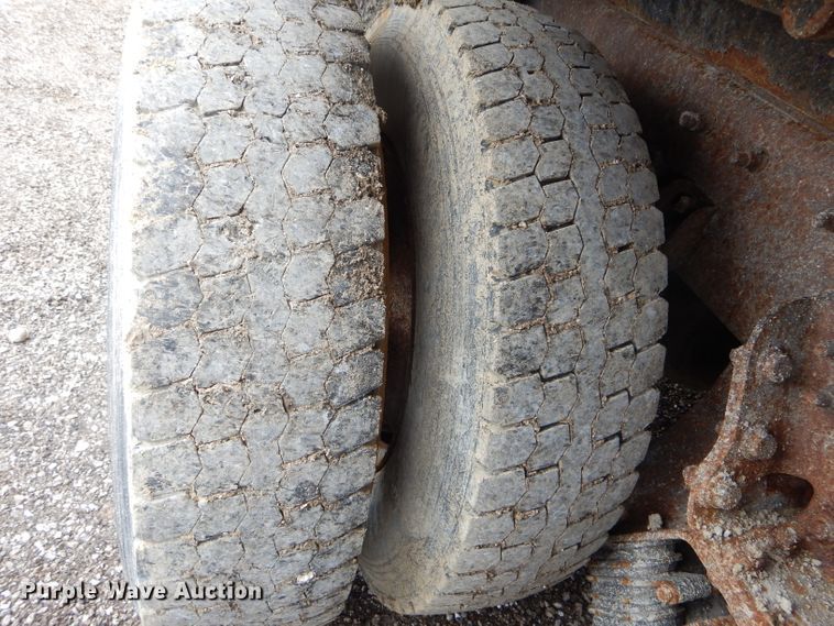 image for item DF3047 2006 International 7400 dump truck