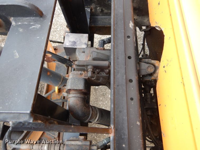 image for item DF3048 2002 International 4900 dump truck