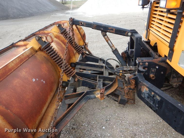 image for item DF3048 2002 International 4900 dump truck