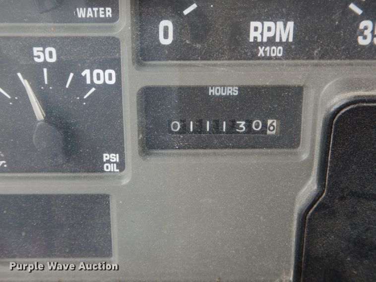 image for item DF3049 2002 International 4900 dump truck