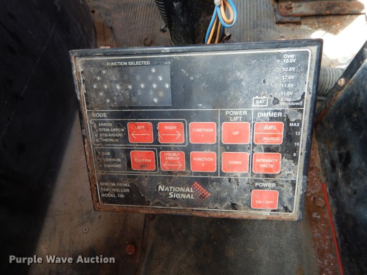 image for item DF3049 2002 International 4900 dump truck