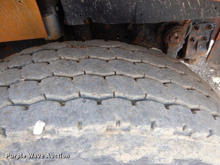 image for item DF3049 2002 International 4900 dump truck