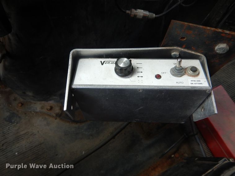 image for item DF3050 2002 International 4900 dump truck