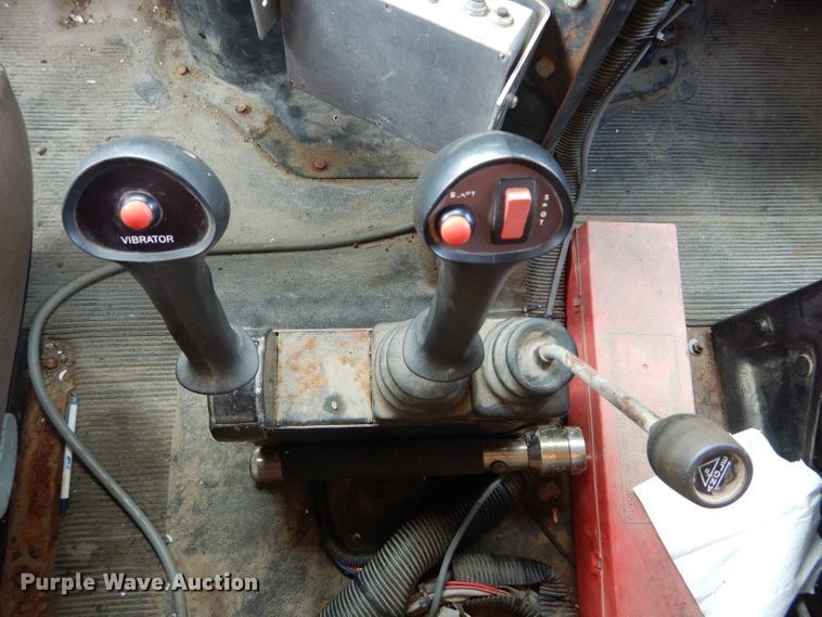 image for item DF3050 2002 International 4900 dump truck