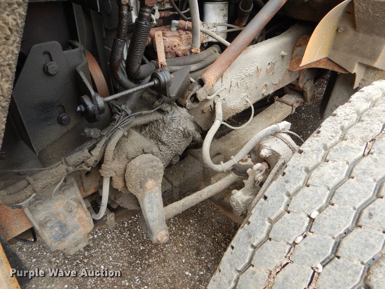 image for item DF3050 2002 International 4900 dump truck