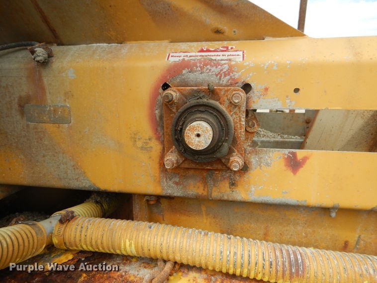 image for item DF3050 2002 International 4900 dump truck