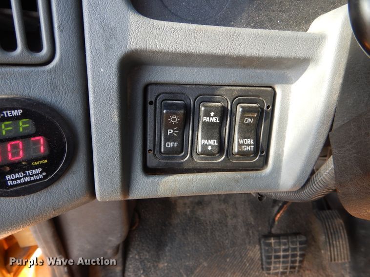 image for item DF3051 2006 International 7400 dump truck