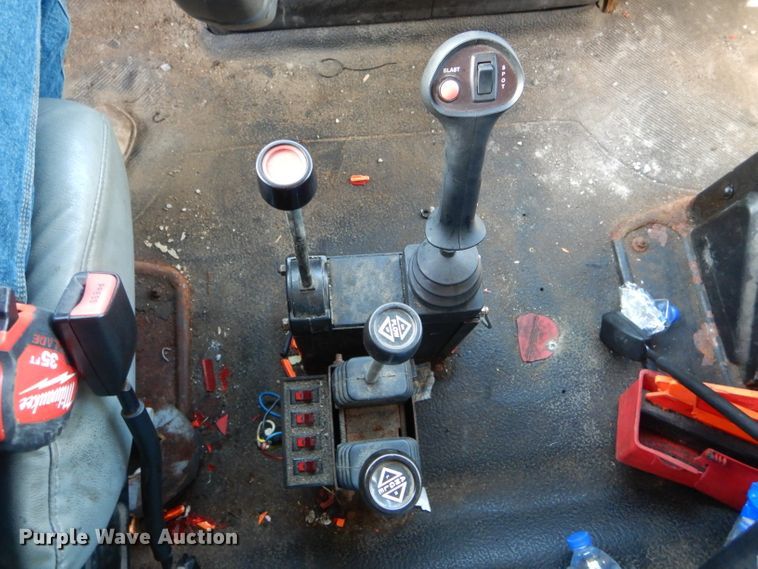 image for item DF3051 2006 International 7400 dump truck