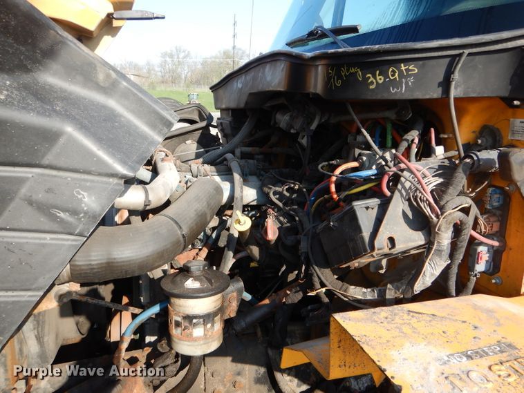 image for item DF3051 2006 International 7400 dump truck