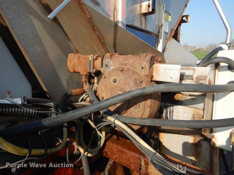 image for item DF3051 2006 International 7400 dump truck