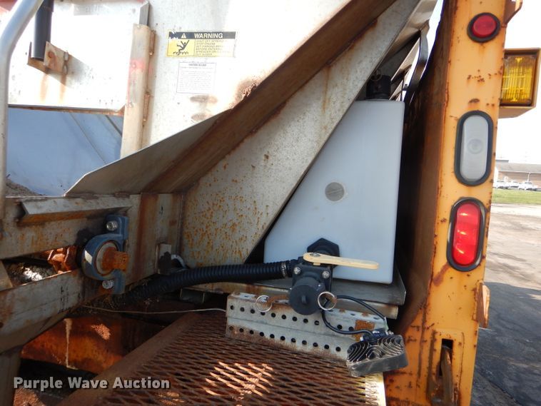 image for item DF3051 2006 International 7400 dump truck