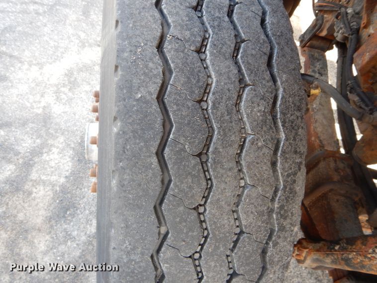 image for item DF3051 2006 International 7400 dump truck