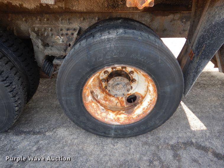 image for item DF3051 2006 International 7400 dump truck