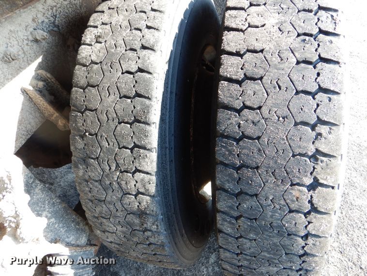 image for item DF3051 2006 International 7400 dump truck