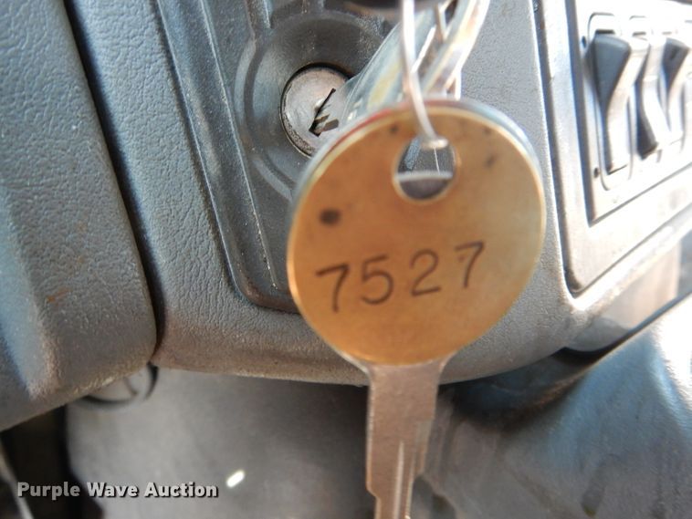 image for item DF3051 2006 International 7400 dump truck