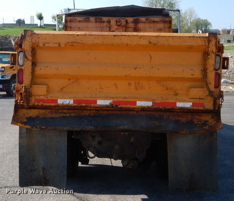 image for item DF3052 2006 International 7400 Crew Cab dump truck