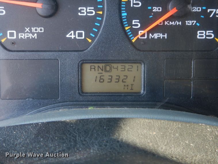 image for item DF3052 2006 International 7400 Crew Cab dump truck