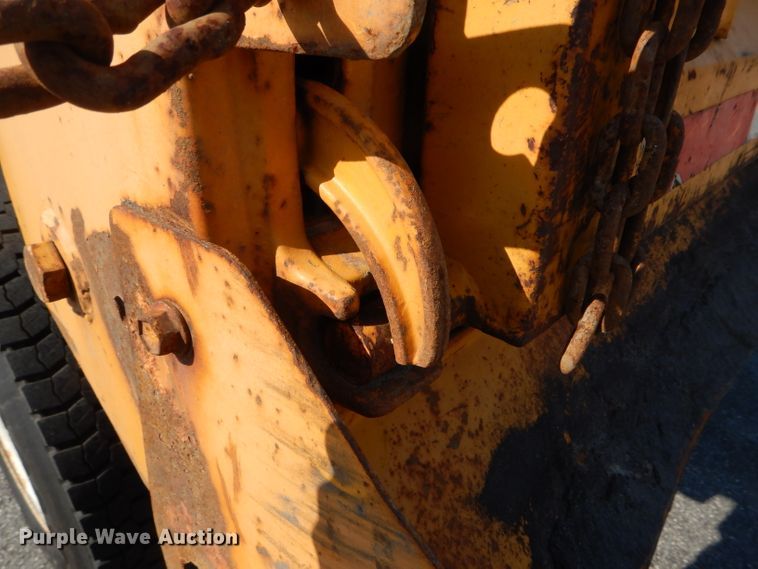 image for item DF3052 2006 International 7400 Crew Cab dump truck