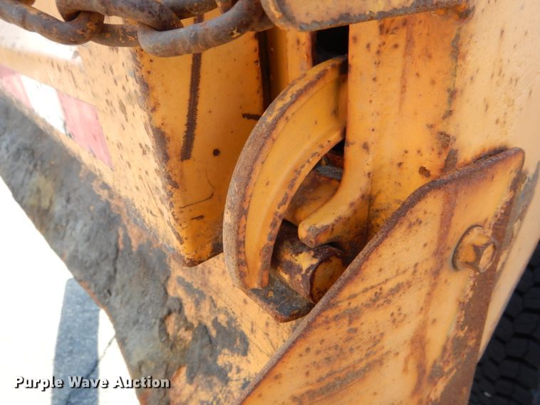 image for item DF3052 2006 International 7400 Crew Cab dump truck