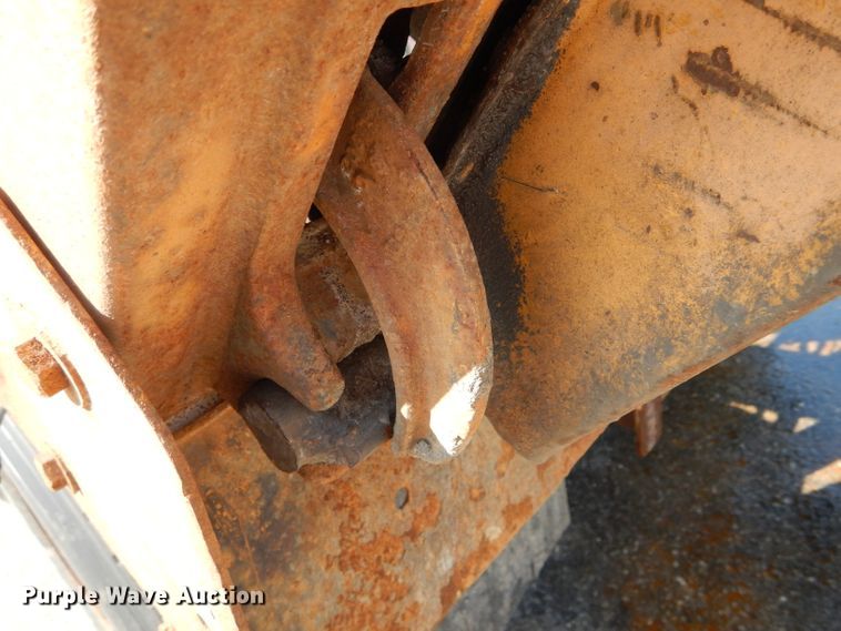 image for item DF3053 2004 International 7400 dump truck