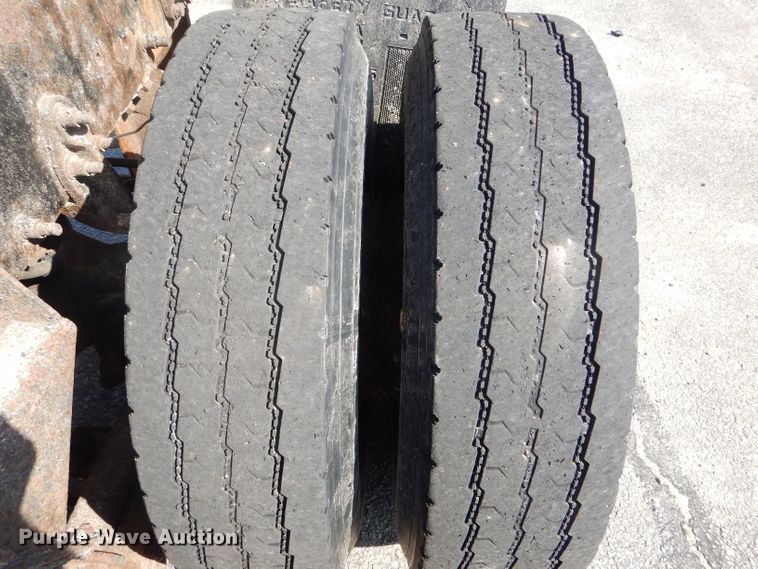 image for item DF3053 2004 International 7400 dump truck