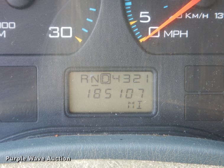 image for item DF3054 2003 International 7400 dump truck