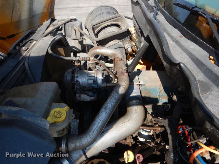 image for item DF3054 2003 International 7400 dump truck